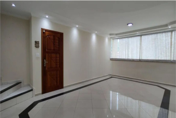 Sobrado à venda no Bairro da Chacara Inglesa na Rua Pompeu Sobrinho