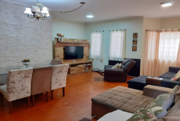 Sobrado à venda no Bairro do Jardim São Ricardo na Rua Ferdinando Rutini,