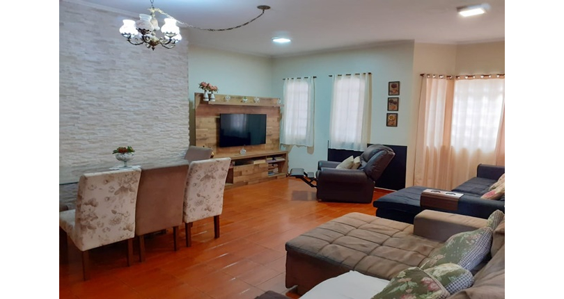 Sobrado à venda no Bairro do Jardim São Ricardo na Rua Ferdinando Rutini,