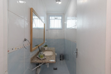 Lindo Sobrado à venda no Bairro do Parque São Domingos na Rua Artur Bastos,