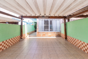 Lindo Sobrado à venda no Bairro do Parque São Domingos na Rua Artur Bastos,