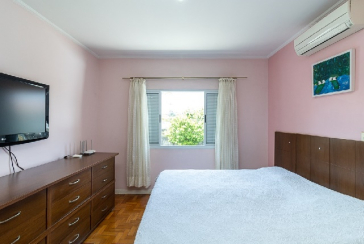 Lindo Sobrado à venda no Bairro do Parque São Domingos na Rua Artur Bastos,