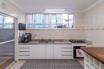 Lindo Sobrado à venda no Bairro do Parque São Domingos na Rua Artur Bastos,