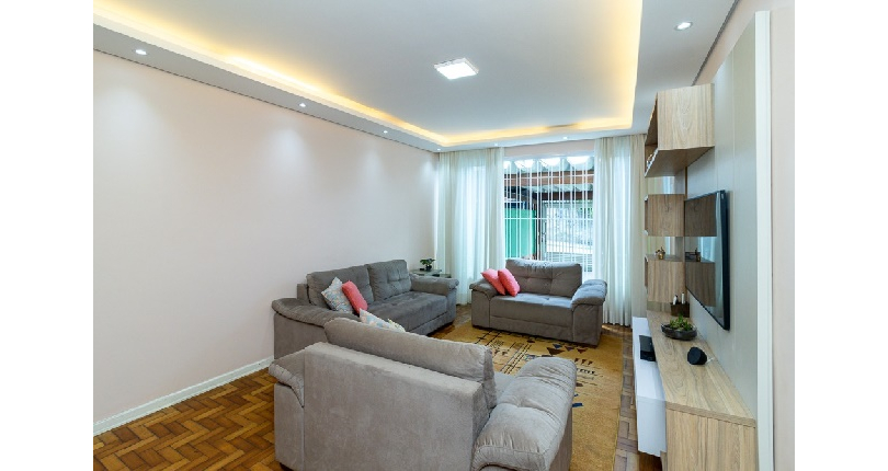 Lindo Sobrado à venda no Bairro do Parque São Domingos na Rua Artur Bastos,