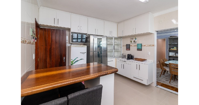 Lindo Sobrado à venda no Bairro do Parque São Domingos na Rua Artur Bastos,