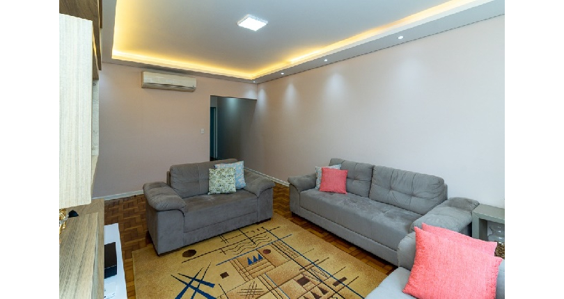 Lindo Sobrado à venda no Bairro do Parque São Domingos na Rua Artur Bastos,