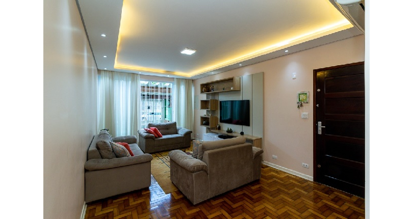 Lindo Sobrado à venda no Bairro do Parque São Domingos na Rua Artur Bastos,