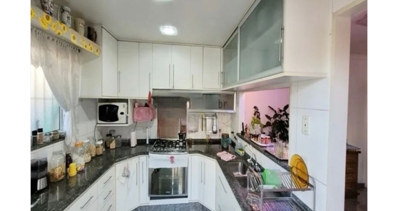 Sobrado à venda no Bairro da Chacara Inglesa na Rua Pompeu Sobrinho,