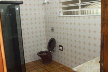 Casa à venda em Osasco no Bairro do Três Montanhas na Rua Serra dos Itatins,