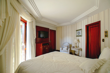 Sobrado Alto Padrão à venda no City América na Rua Dinah Silveira de Queiroz