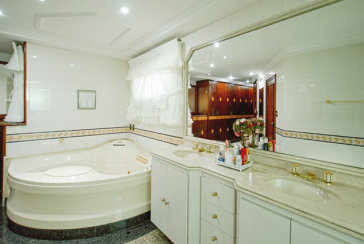 Sobrado Alto Padrão à venda no City América na Rua Dinah Silveira de Queiroz