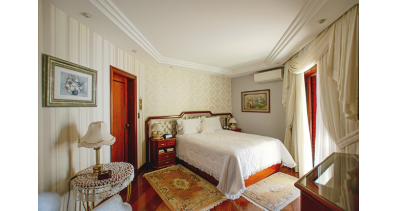 Sobrado Alto Padrão à venda no City América na Rua Dinah Silveira de Queiroz