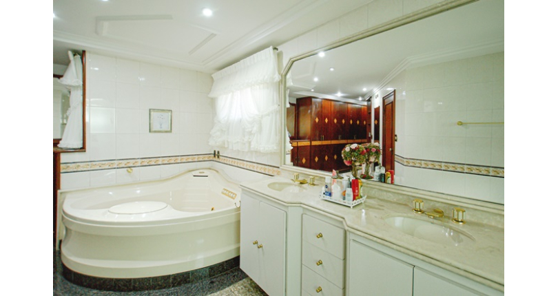 Sobrado Alto Padrão à venda no City América na Rua Dinah Silveira de Queiroz