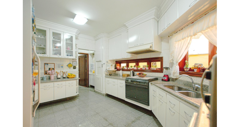 Sobrado Alto Padrão à venda no City América na Rua Dinah Silveira de Queiroz