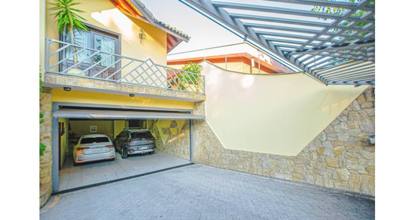 Sobrado Alto Padrão à venda no City América na Rua Dinah Silveira de Queiroz