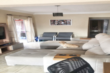 Sobrado à venda no Bairro da Vila Aurora na Rua Olímpio Barcelos