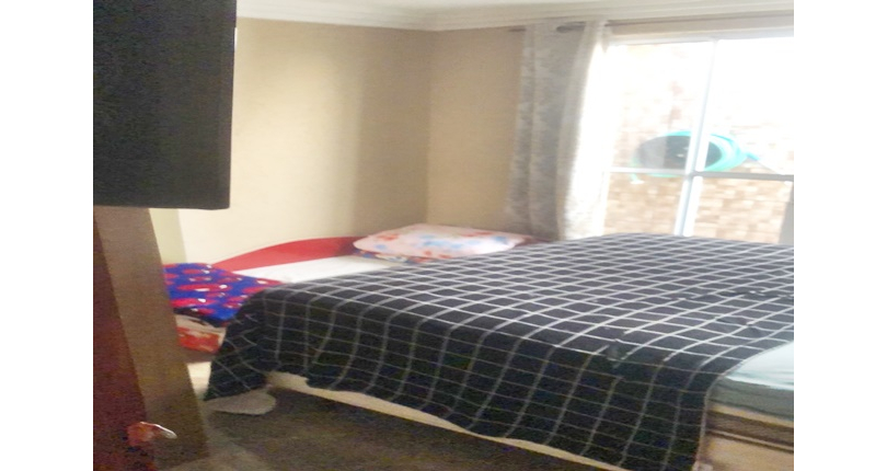 Sobrado à venda no Bairro da Vila Aurora na Rua Olímpio Barcelos