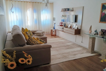 Sobrado à venda no Bairro do Jardim Maristela na Rua Erva Divina