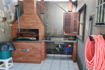 Sobrado à venda no Bairro do Jardim Maristela na Rua Erva Divina