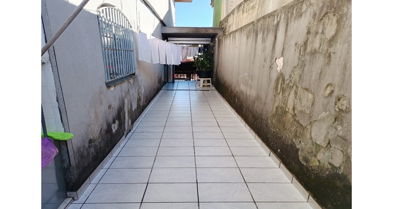 Sobrado à venda no Bairro do Jardim Maristela na Rua Erva Divina