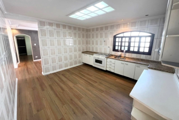 Casa para renda à venda no Bairro do Jardim Santa Lucrécia na Rua Pêra-Marmelo