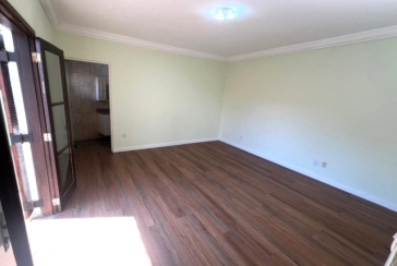 Casa para renda à venda no Bairro do Jardim Santa Lucrécia na Rua Pêra-Marmelo