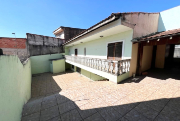 Casa para renda à venda no Bairro do Jardim Santa Lucrécia na Rua Pêra-Marmelo