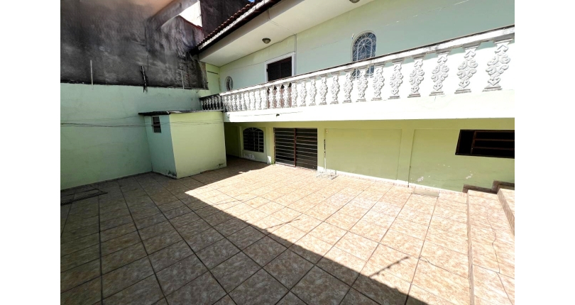 Casa para renda à venda no Bairro do Jardim Santa Lucrécia na Rua Pêra-Marmelo