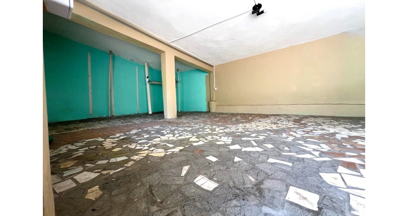 Casa para renda à venda no Bairro do Jardim Santa Lucrécia na Rua Pêra-Marmelo