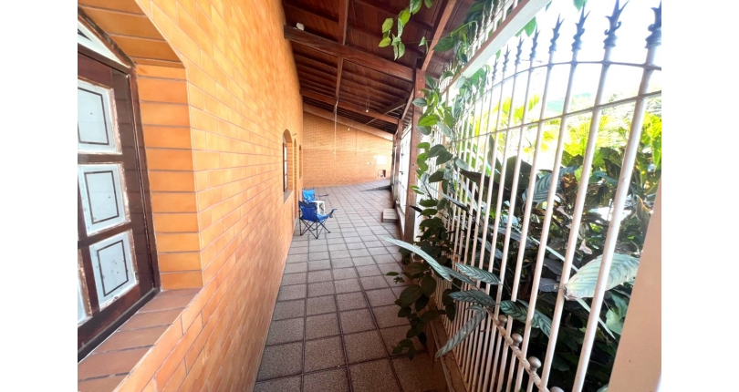 Casa para renda à venda no Bairro do Jardim Santa Lucrécia na Rua Pêra-Marmelo