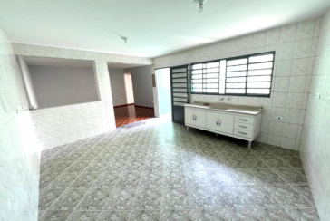 Sobrado para renda à venda no Bairro do Jardim Santa Lucrécia na Rua Pêra-Marmelo