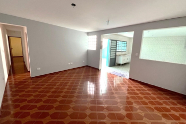 Sobrado para renda à venda no Bairro do Jardim Santa Lucrécia na Rua Pêra-Marmelo