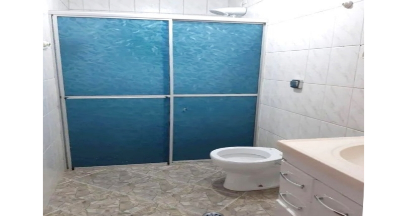 Sobrado para renda à venda no Bairro do Jardim Santa Lucrécia na Rua Pêra-Marmelo