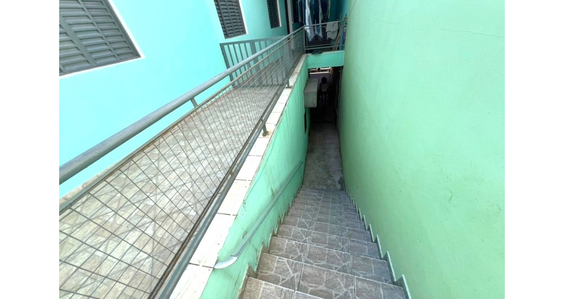 Sobrado para renda à venda no Bairro do Jardim Santa Lucrécia na Rua Pêra-Marmelo