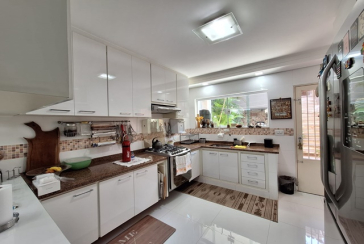 BELO Sobrado à venda no Bairro do Jardim Cidade Pirituba na Rua Pináceas,