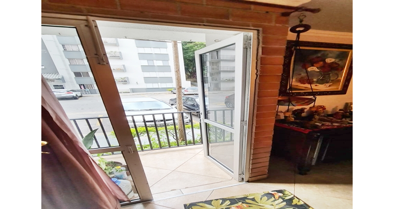 Apartamento à venda no Bairro do Jardim Santa Mônica na Avenida Santa Monica 593