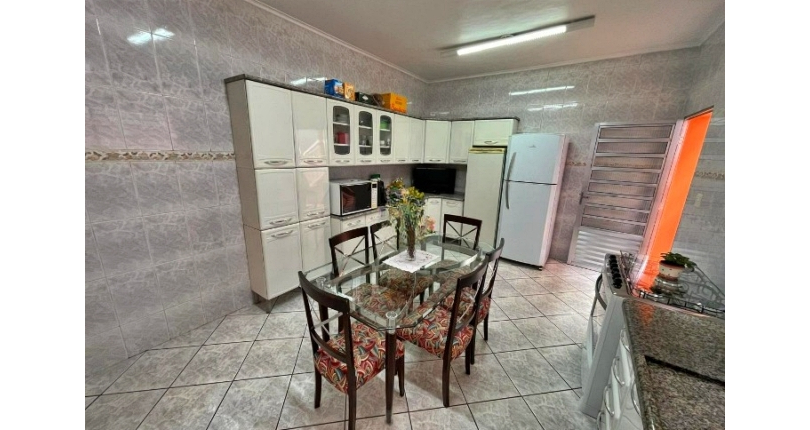 Casa térrea à venda no Bairro da Vila Jaguara na Rua Paúva,