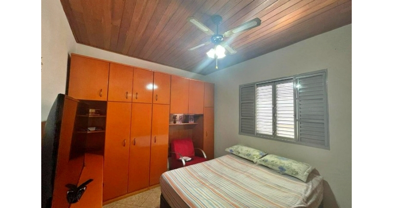 Casa térrea à venda no Bairro da Vila Jaguara na Rua Paúva,