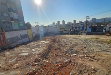 Terreno à venda no Bairro da Vila Pirituba na Avenida Paula Ferreira