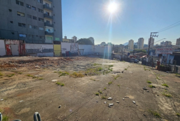 Terreno à venda no Bairro da Vila Pirituba na Avenida Paula Ferreira