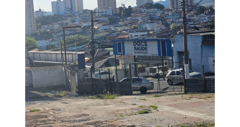 Terreno à venda no Bairro da Vila Pirituba na Avenida Paula Ferreira