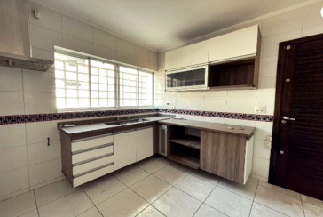 Sobrado à venda no Bairro do Parque São Domingos na Rua José Cândido Freire