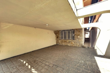 Sobrado à venda no Bairro do Parque São Domingos na Rua José Cândido Freire, 