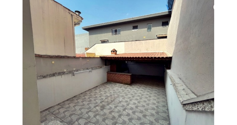 Sobrado à venda no Bairro do Parque São Domingos na Rua José Cândido Freire, 