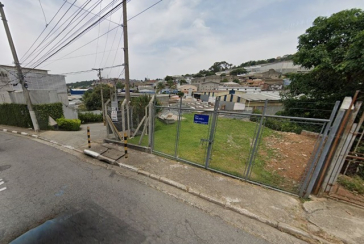 Terreno à venda em Barueri no Bairro do Jardim Califórnia na Rua Saracura,