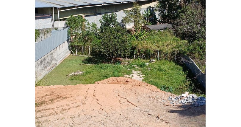 Terreno à venda Rua Saracura, Jardim Califórnia - Imóveis à Venda