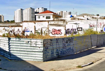 Terreno à venda no Bairro de Pirituba na Avenida Mutinga,