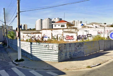 Terreno à venda no Bairro de Pirituba na Avenida Mutinga,