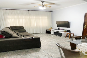 Sobrado à venda no Bairro do Parque Panamericano na Rua Paisagem Ecológica