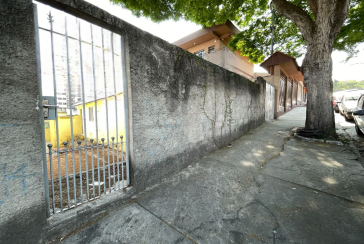 Terreno à venda no Bairro da Vila Mangalot na Rua Roberto de Lamenais